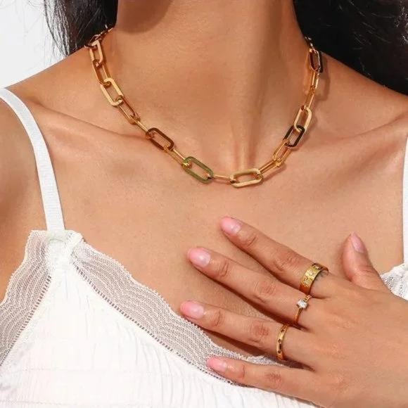 Jewelry - \\ NEW \\ 18K GOLD \\ CHUNKY CHAIN NECKLACE